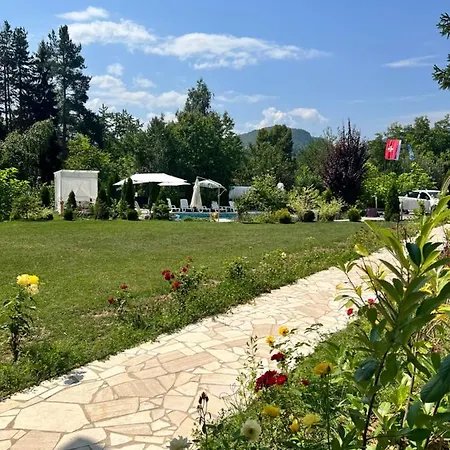 Rakovica Апарт-отель *